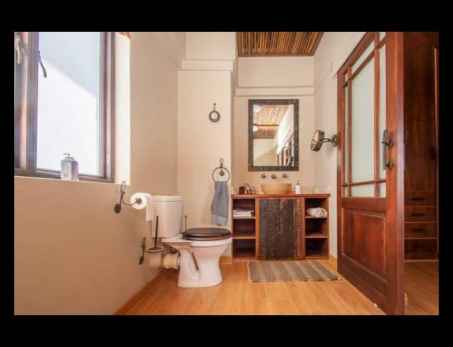 5 BEDROOM HOUSE FOR SALE IN FEATHERBROOKE ESTATE